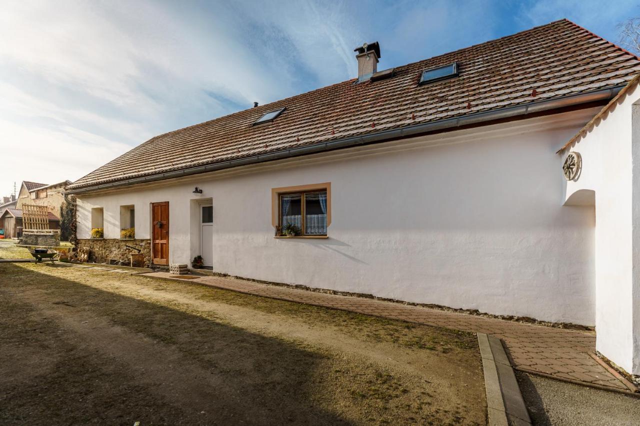 Prizemi Vesnicke Usedlosti - Cozy Village Homestead Vidov Exterior foto